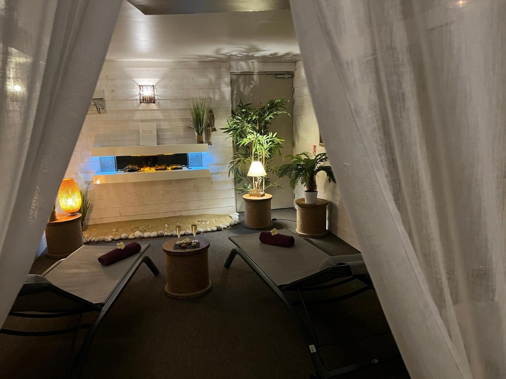 Le Trophee Boutique Hotel Spa- La Loggia Appart'Hotel Deauville Exterior foto