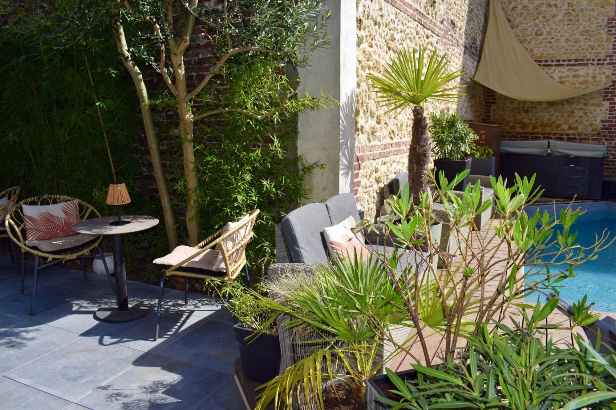 Le Trophee Boutique Hotel Spa- La Loggia Appart'Hotel Deauville Exterior foto